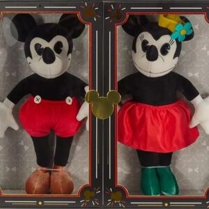 Limited Release Mickey and Minnie Mouse Collectible Replica Plush Doll Set NIB
